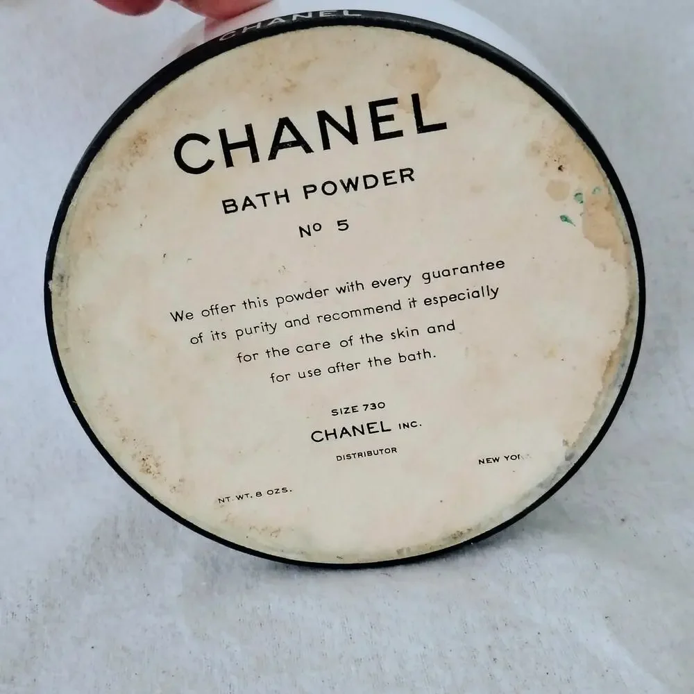 Chanel No 5 Perfumed After Bath Body Powder Puff Vintage 8 oz. 70% full Vanity